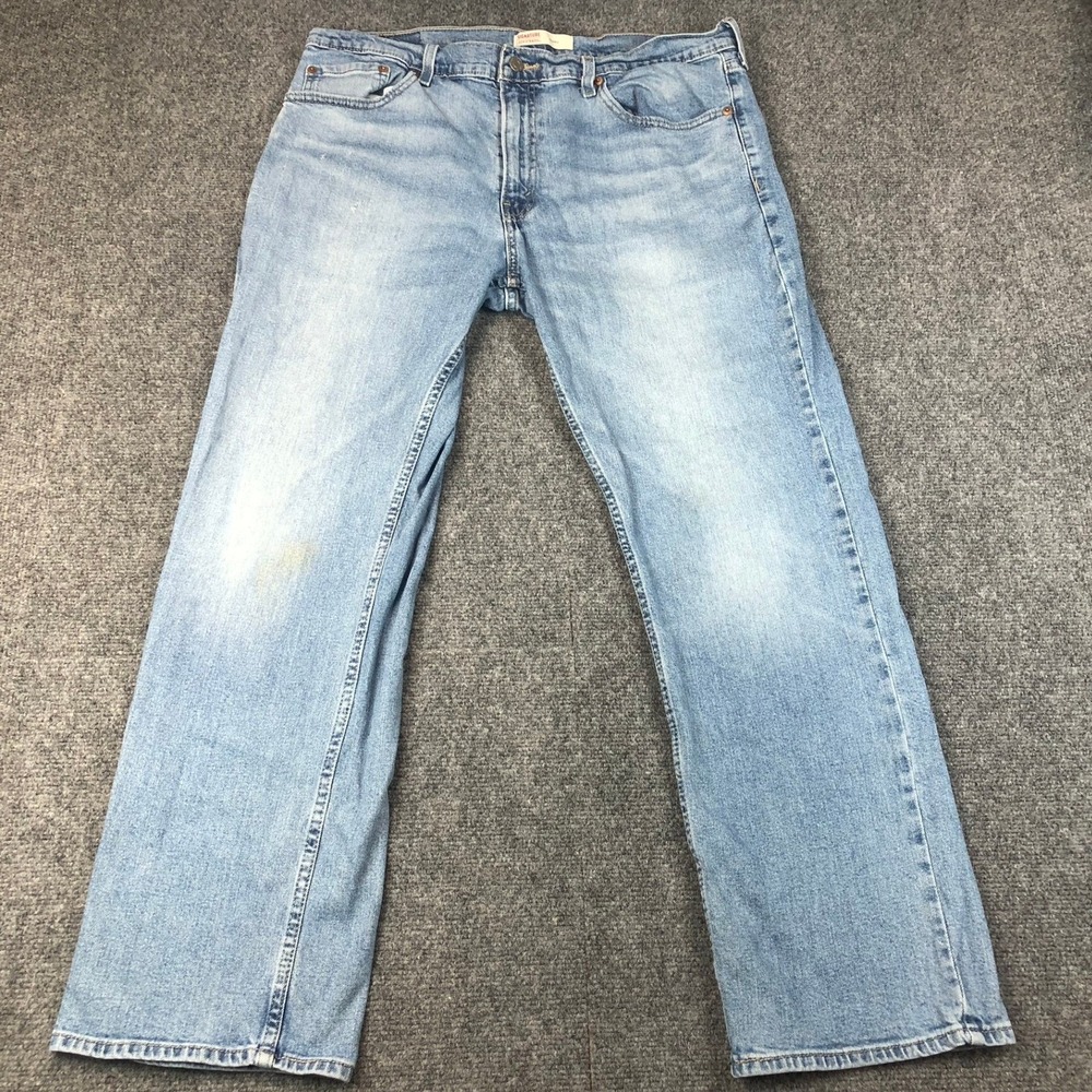 Signature Levi Strauss Relaxed Fit Light Wash Jeans Mens Size 36x29 Straight Leg